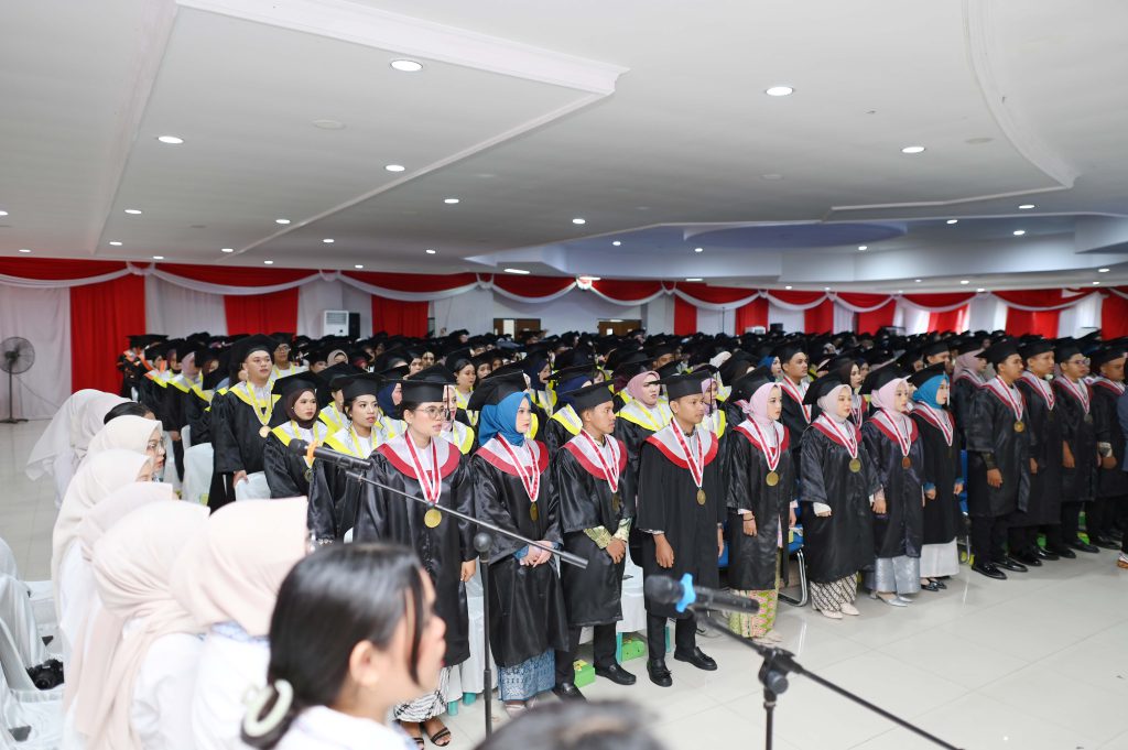 Universitas Borneo Tarakan Gelar Rapat Senat Terbuka Wisuda Ke-41, Kukuhkan 594 Lulusan dari Berbagai Jenjang